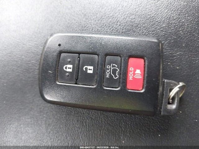 2017 TOYOTA RAV4 SE 11