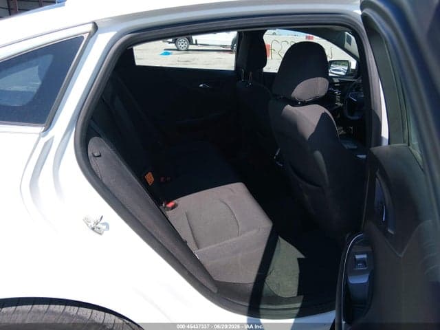 2017 CHEVROLET MALIBU 1LT 8
