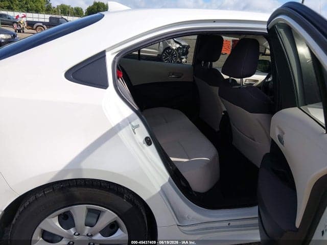 2020 TOYOTA COROLLA LE 8