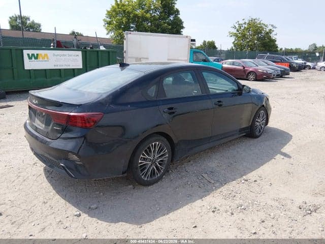 2024 KIA FORTE GT-LINE 4