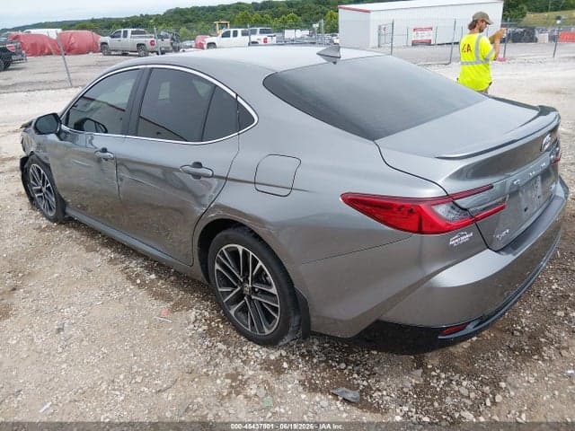 2025 TOYOTA CAMRY XLE 3