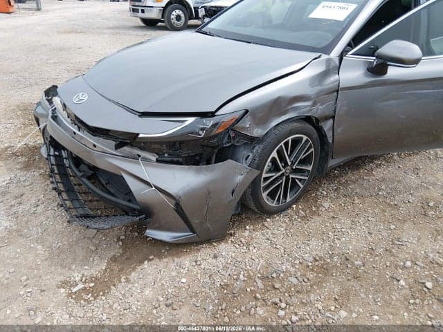 2025 TOYOTA CAMRY XLE 6