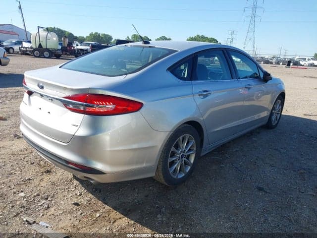 2017 FORD FUSION SE 4
