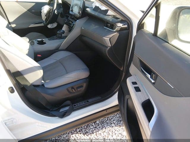 2021 TOYOTA VENZA XLE 5