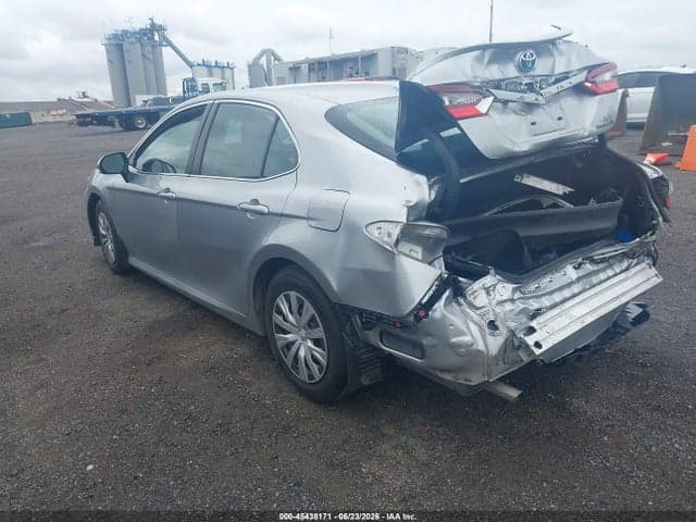 2022 TOYOTA CAMRY LE HYBRID 3