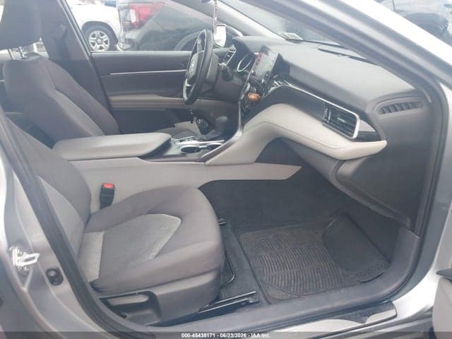 2022 TOYOTA CAMRY LE HYBRID 5