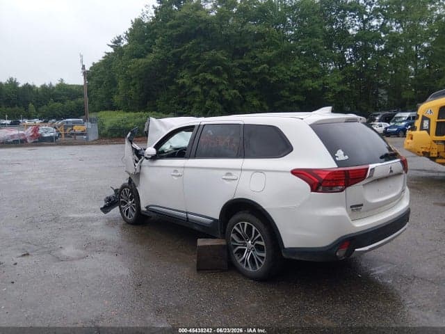 2017 MITSUBISHI OUTLANDER SE/SEL 3
