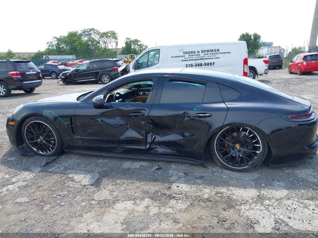 2018 PORSCHE PANAMERA 4S 6