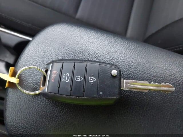 2017 KIA FORTE S 11