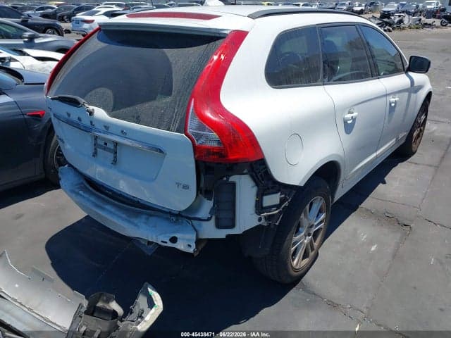 2016 VOLVO XC60 T5 4
