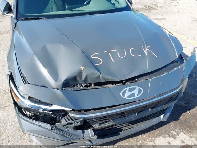 2025 HYUNDAI ELANTRA SE 10