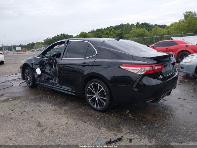 2019 TOYOTA CAMRY SE 3