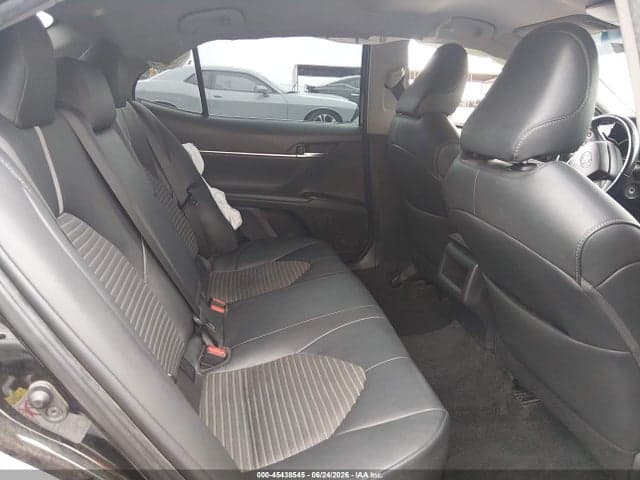 2019 TOYOTA CAMRY SE 8