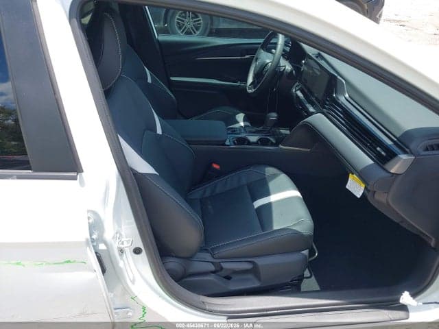 2026 TOYOTA CAMRY SE 5
