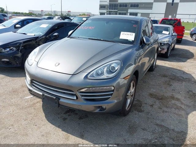 2014 PORSCHE CAYENNE PLATINUM 2