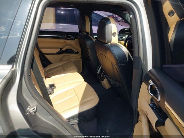 2014 PORSCHE CAYENNE PLATINUM 8