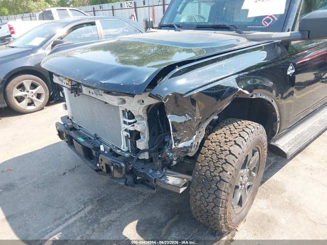 2025 FORD BRONCO OUTER BANKS 6
