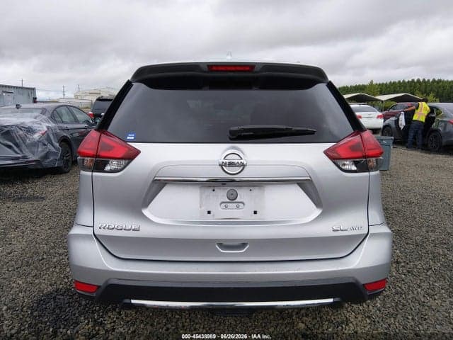 2017 NISSAN ROGUE SL 17