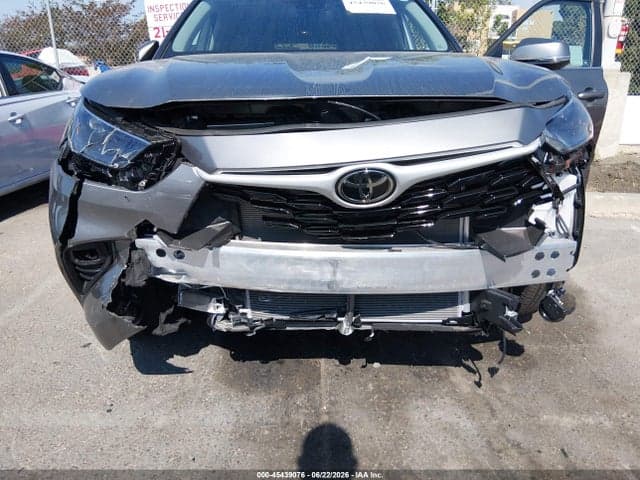 2026 TOYOTA HIGHLANDER XLE 6