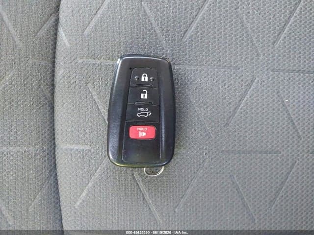 2019 TOYOTA RAV4 HYBRID XLE 11