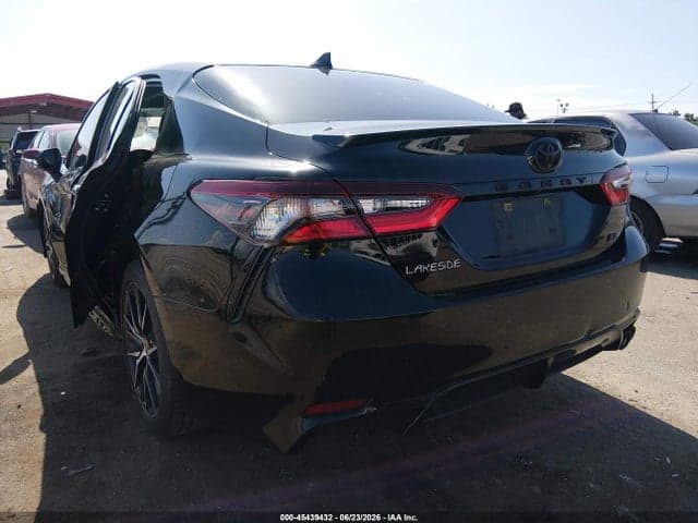 2021 TOYOTA CAMRY SE 3