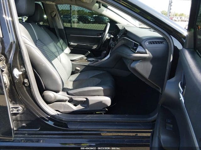 2021 TOYOTA CAMRY SE 5