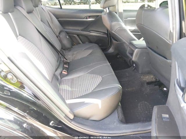 2021 TOYOTA CAMRY SE 8
