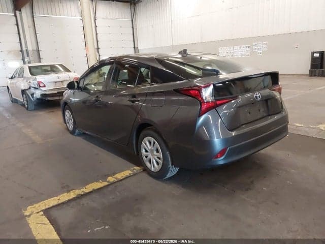 2019 TOYOTA PRIUS LE 3