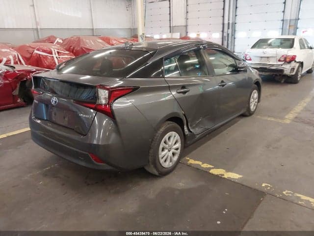 2019 TOYOTA PRIUS LE 4