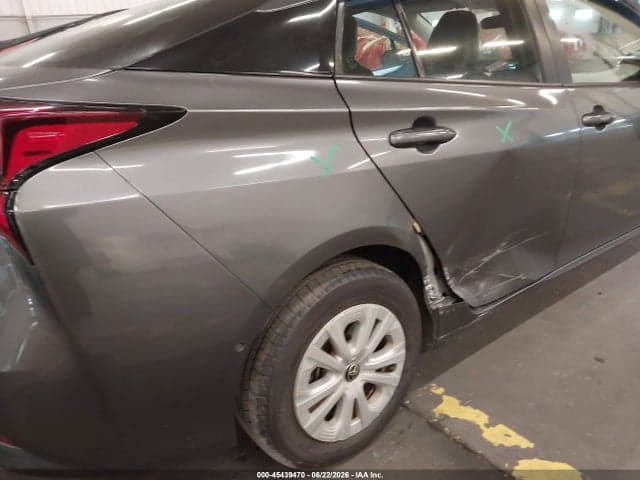 2019 TOYOTA PRIUS LE 6