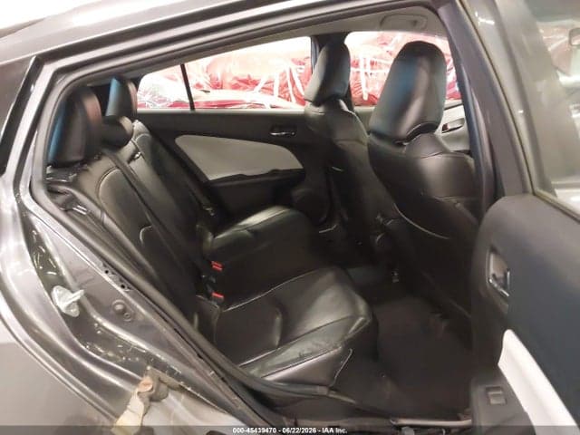 2019 TOYOTA PRIUS LE 8