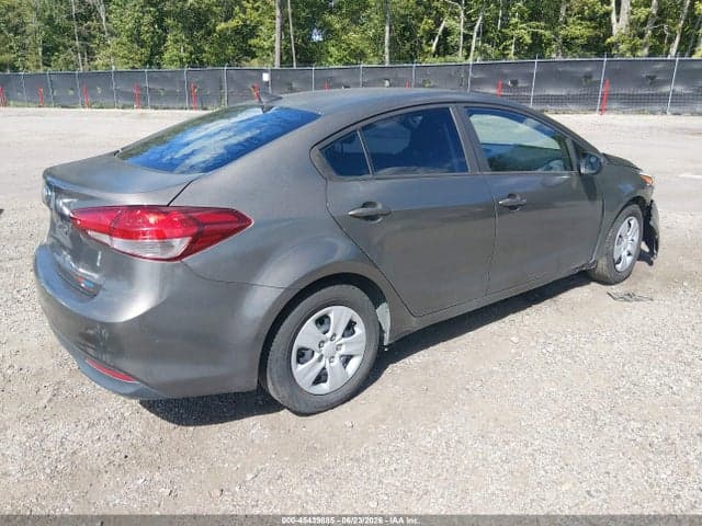 2017 KIA FORTE LX 4