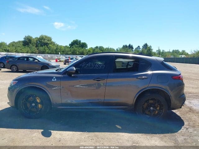 2018 ALFA ROMEO STELVIO QUADRIFOGLIO AWD 14