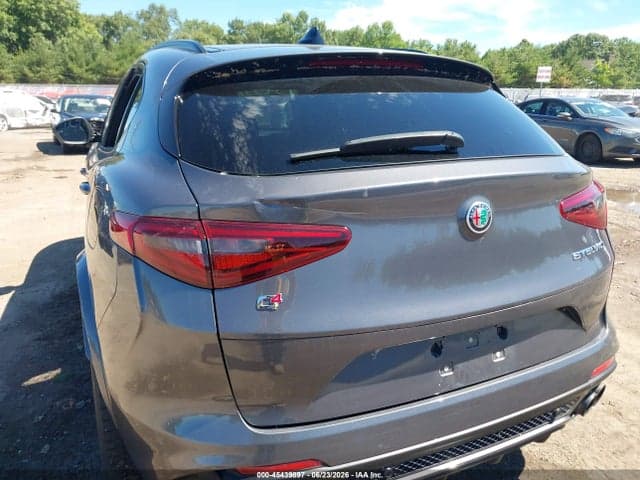 2018 ALFA ROMEO STELVIO QUADRIFOGLIO AWD 6