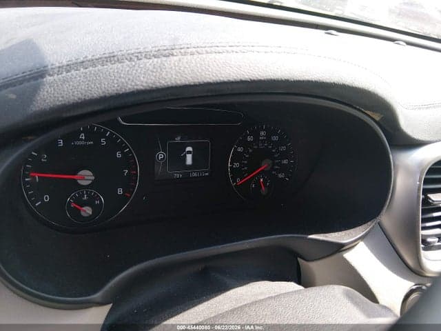 2017 KIA SORENTO 2.4L LX 7