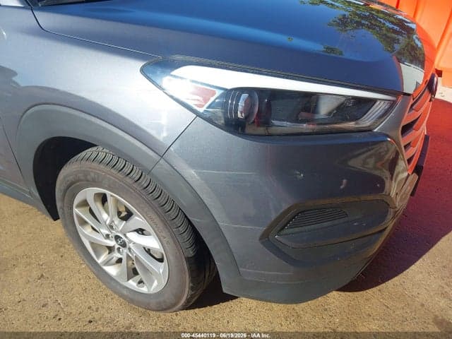 2018 HYUNDAI TUCSON SE 6