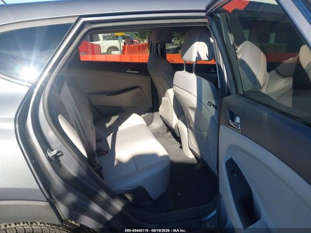2018 HYUNDAI TUCSON SE 8