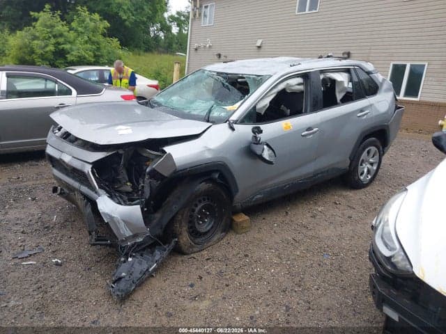 2020 TOYOTA RAV4 LE 2