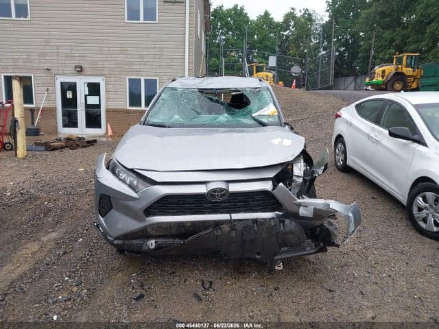 2020 TOYOTA RAV4 LE 6