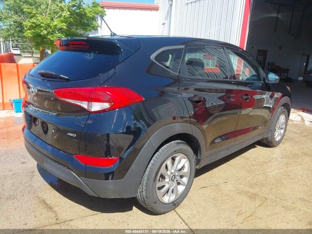 2018 HYUNDAI TUCSON SE 4