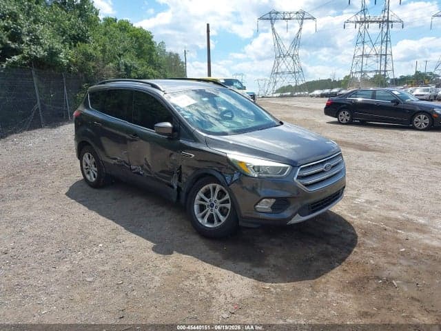 2017 FORD ESCAPE SE 1