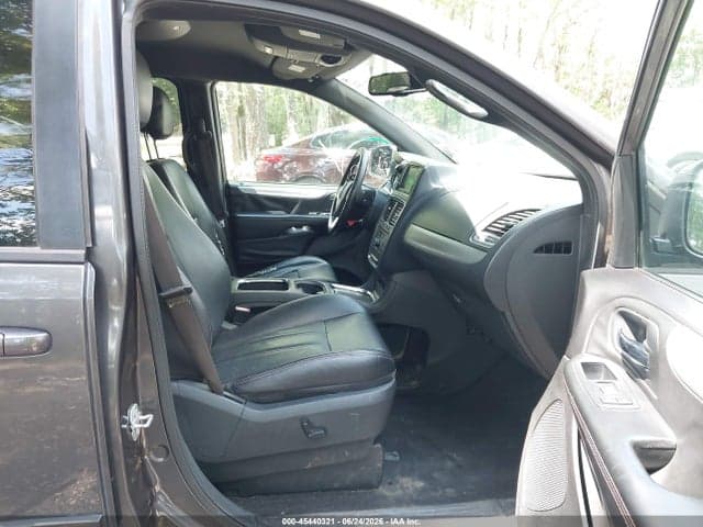 2017 DODGE GRAND CARAVAN GT 5