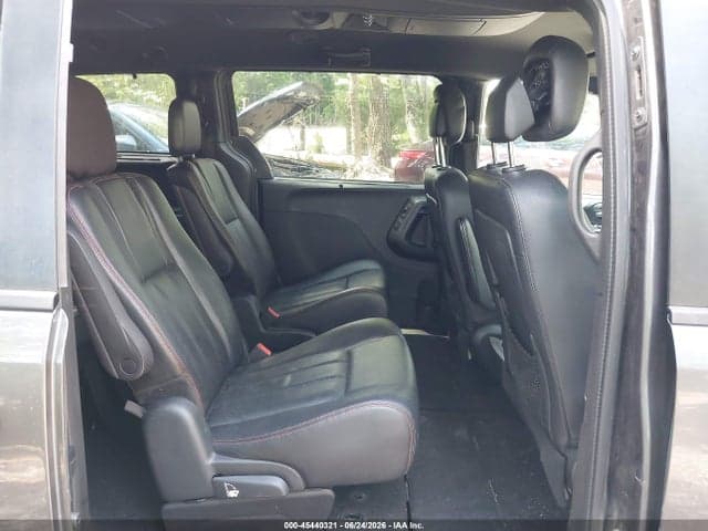 2017 DODGE GRAND CARAVAN GT 8