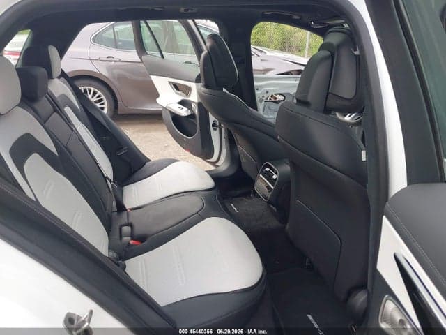 2026 MERCEDES-BENZ AMG E 53 E 8