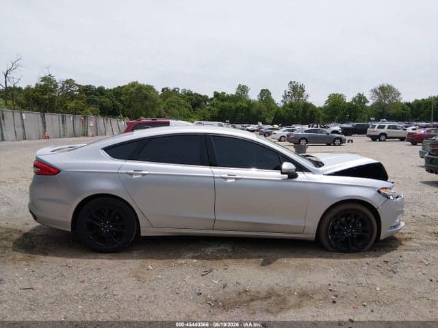 2018 FORD FUSION SE 13