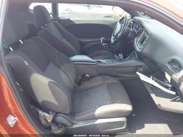 2020 DODGE CHALLENGER SXT 5