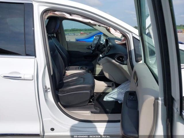 2020 CHRYSLER PACIFICA TOURING L 5