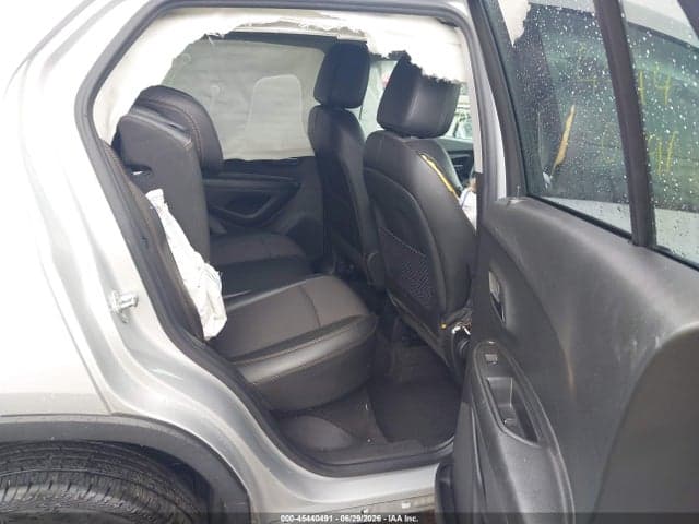 2021 CHEVROLET TRAX AWD LT 8