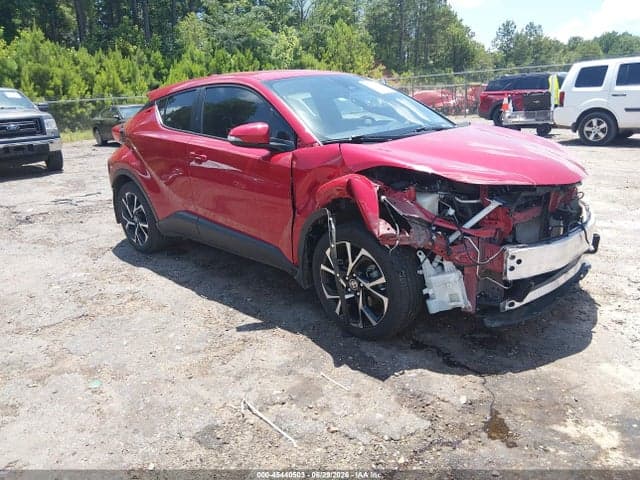 2021 TOYOTA C-HR XLE 1