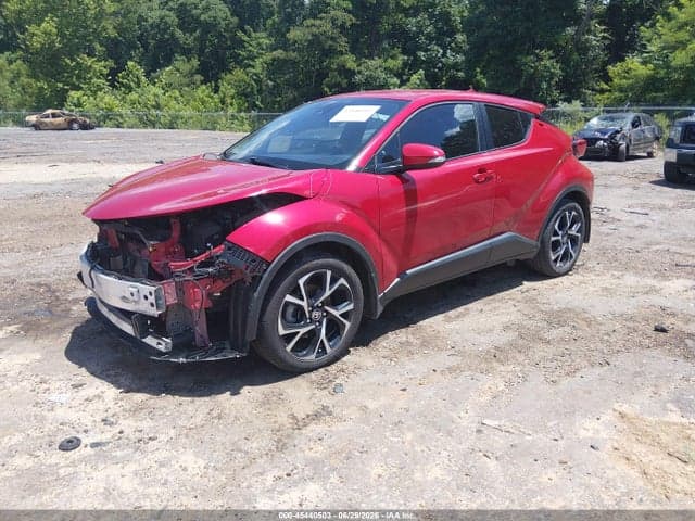 2021 TOYOTA C-HR XLE 2